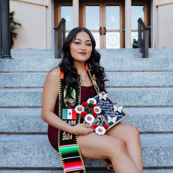 Meet your Posher, Tannia - Picture 1 of 3